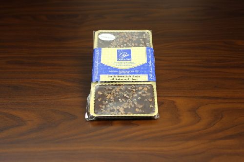 Zartbittertäfelchen mit Kakao